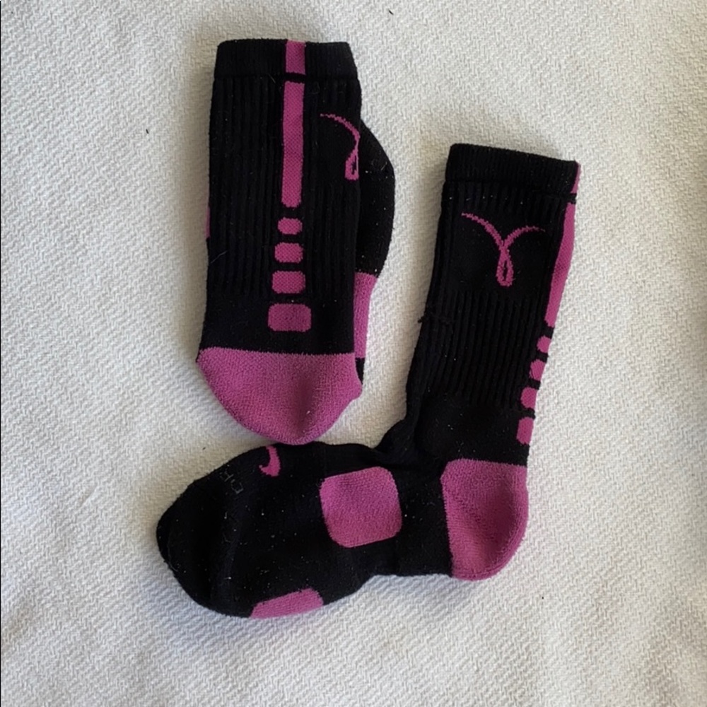 Cancer Nike Elites